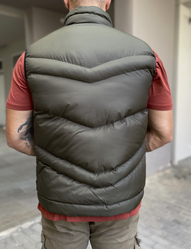 Ανδρικό χακί καπιτονέ αμάνικο μπουφάν 3245 φωτογραφία